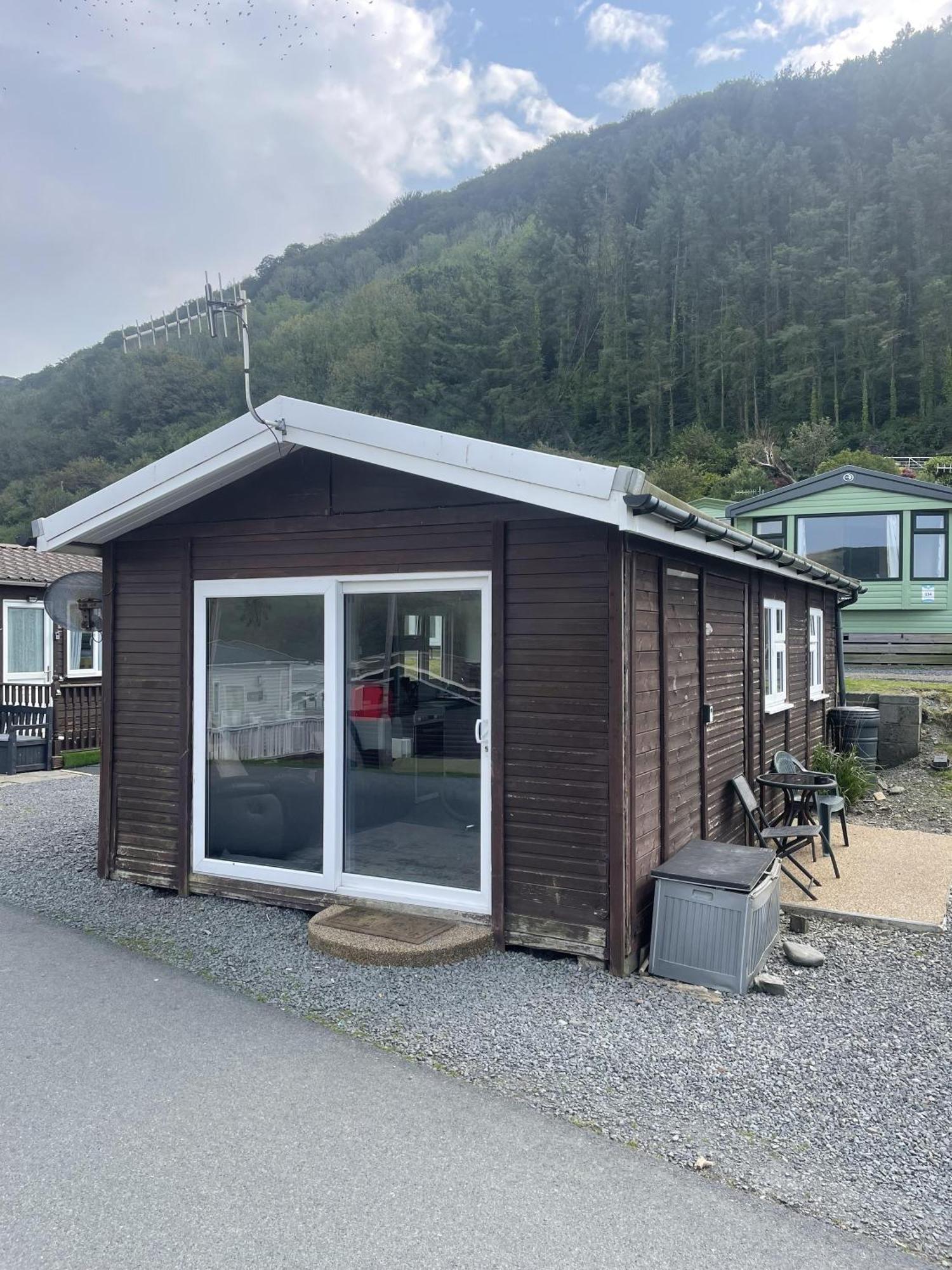 Charming Chalet Nestled In Heart Of Clarach Bay 애버리스트위스 외부 사진