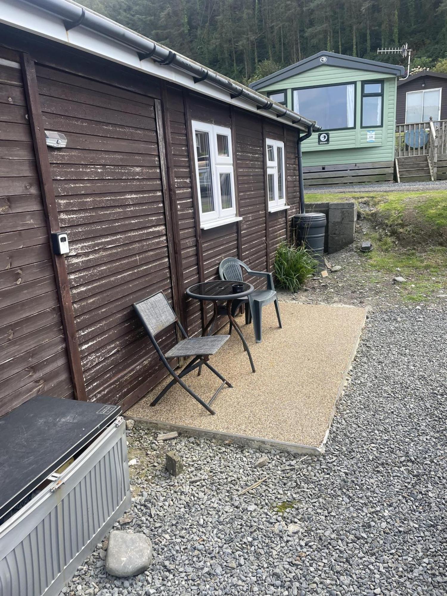 Charming Chalet Nestled In Heart Of Clarach Bay 애버리스트위스 외부 사진