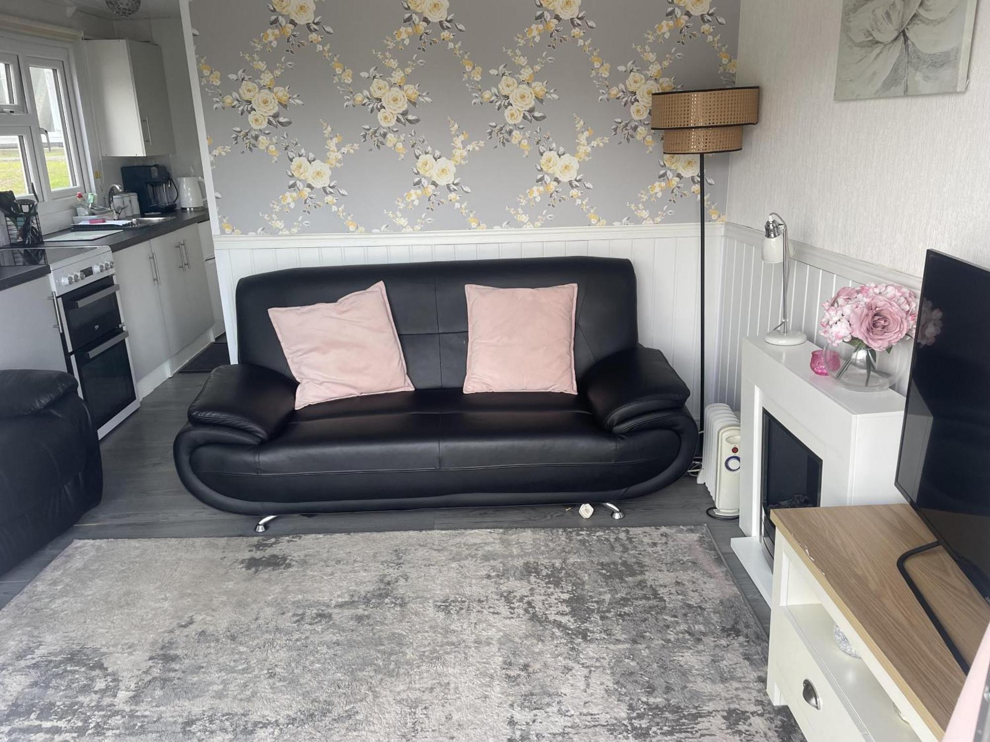 Charming Chalet Nestled In Heart Of Clarach Bay 애버리스트위스 외부 사진